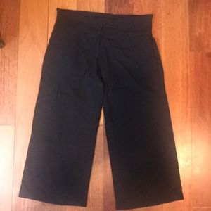 Lululemon wide legged capris - size 8
